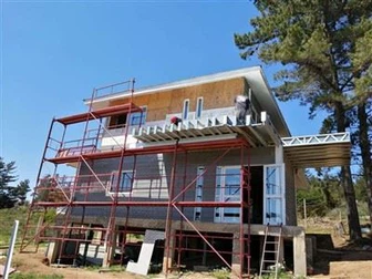 Metal frame house